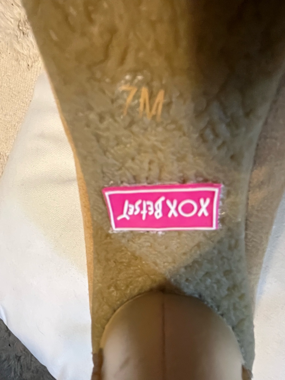 Betsey Johnson XOX Betseyuille Leather & Suede Platform Pumps with Gold Buckl - Picture 11 of 11